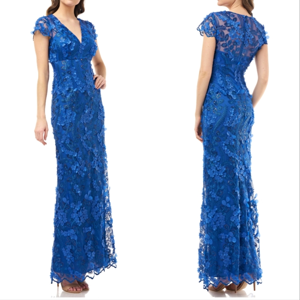 🔥Carmen Marc Valvo Infusion 3D Petals Embellished Gown